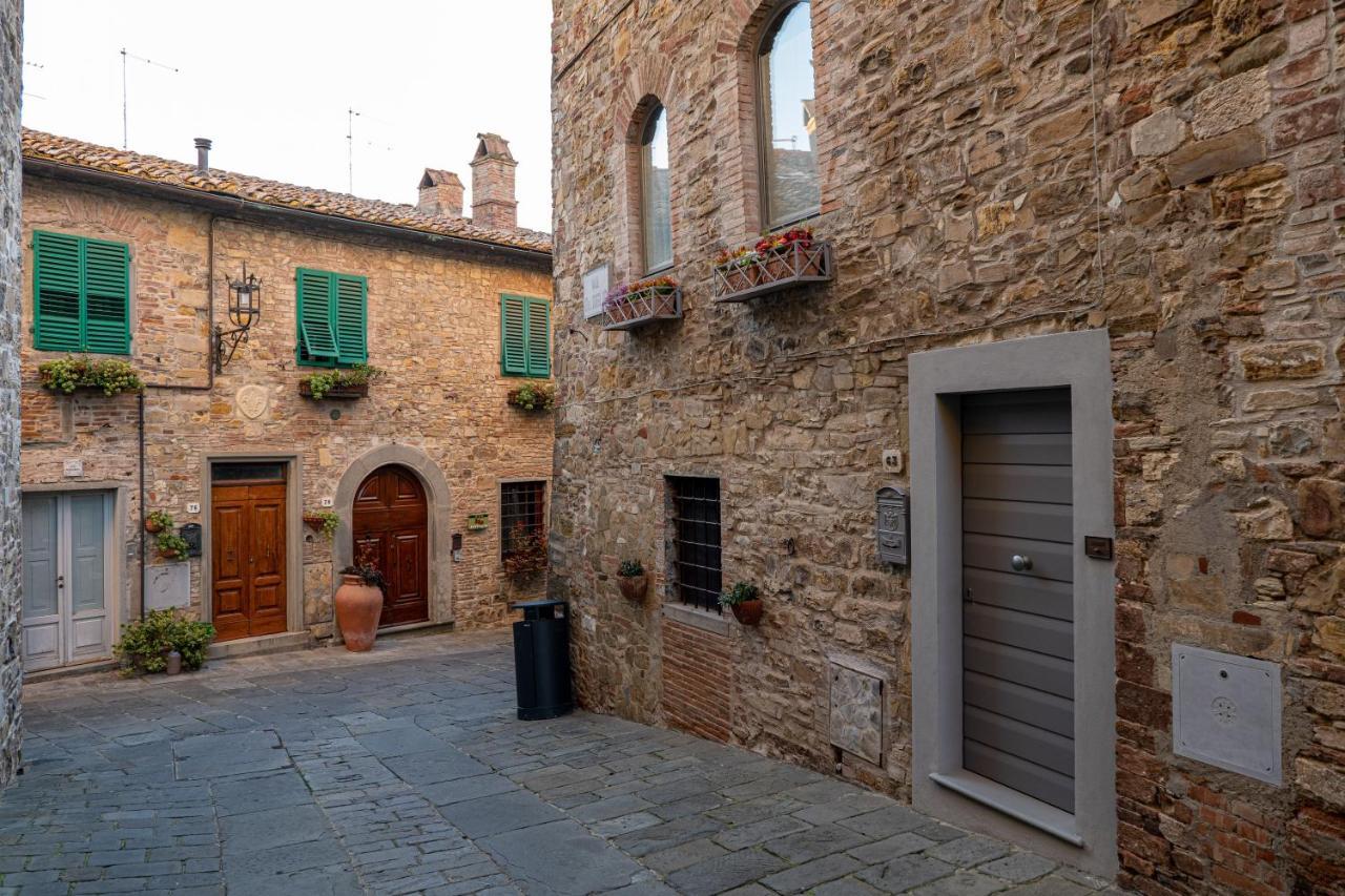 Old Medieval Apartment San Donato in Poggio Экстерьер фото