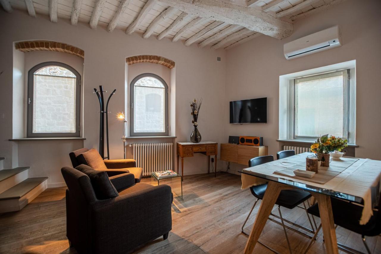 Old Medieval Apartment San Donato in Poggio Экстерьер фото
