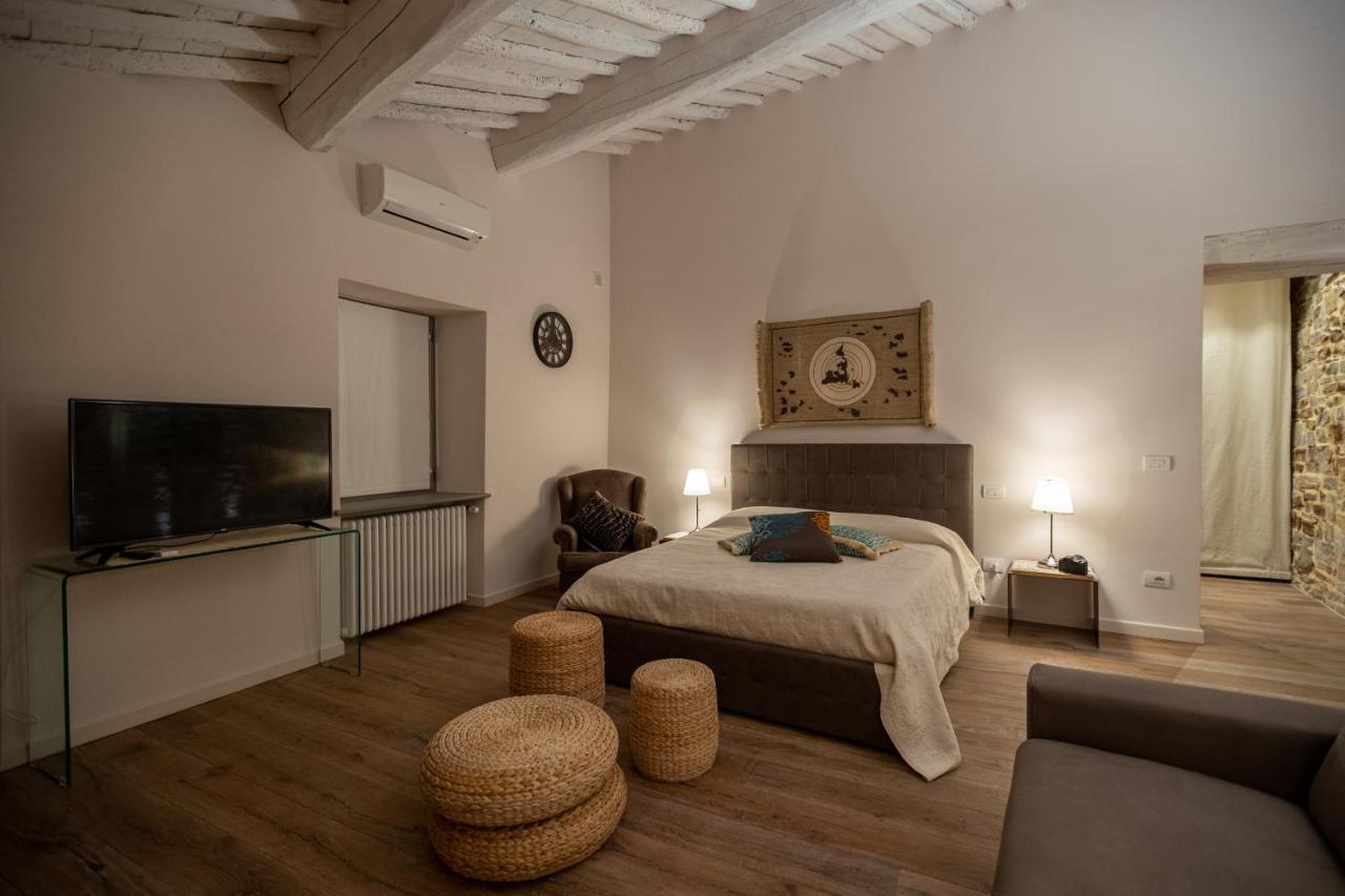 Old Medieval Apartment San Donato in Poggio Экстерьер фото
