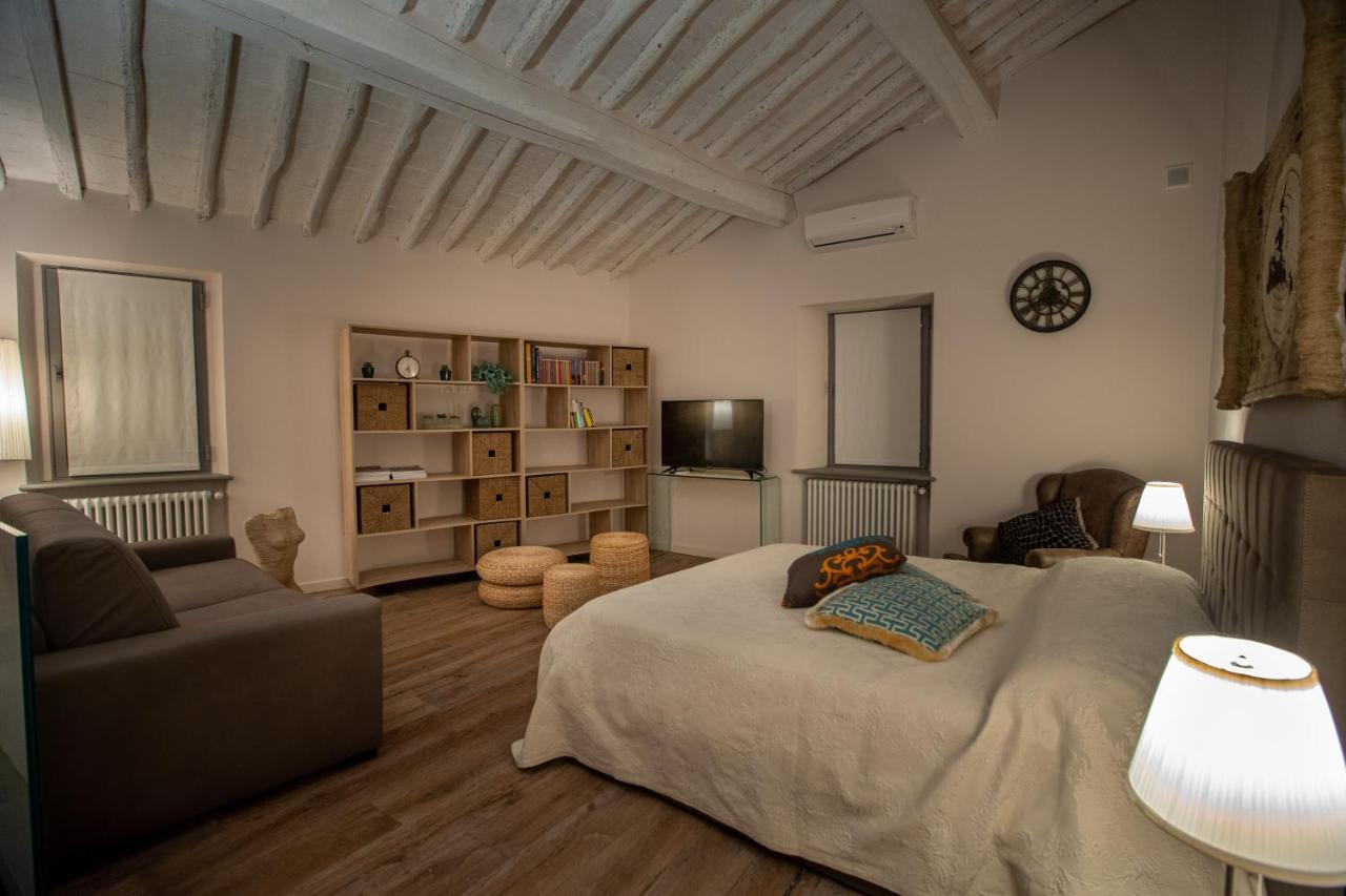Old Medieval Apartment San Donato in Poggio Экстерьер фото