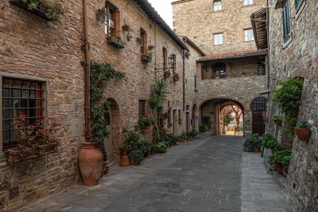 Old Medieval Apartment San Donato in Poggio Экстерьер фото